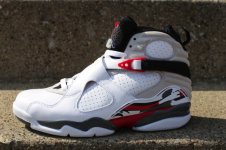 air-jordan-viii-retro-bugs-bunny-1-570x379.jpg