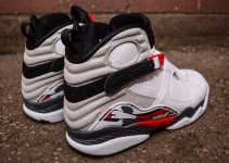 air-jordan-8-bugs-bunny-8.jpg