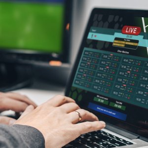 Do You Believe Experience Beats Statistics?