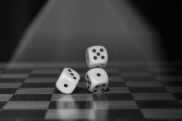 dice-1502706_640.jpg