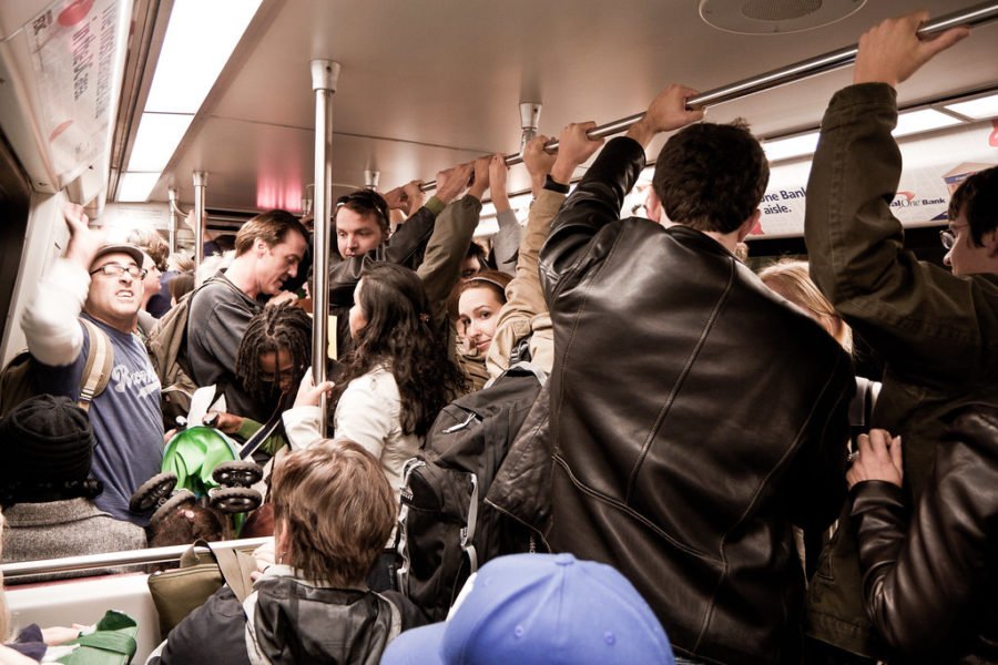 How can passengers choose reliable transport when plans change unexpectedly?