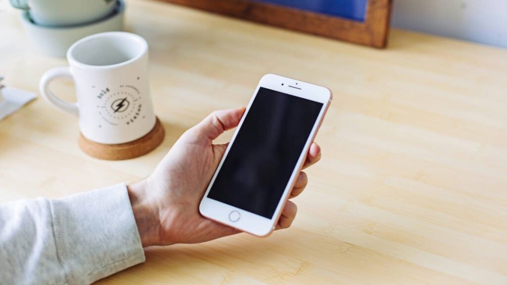 Switching Mobile Carriers in 2025